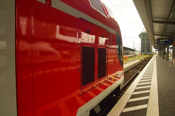 Frankfurt Németország 2021 Augusztus Egy Regionális Vonat Indulásra Kész Frankfurti — Stock Fotó