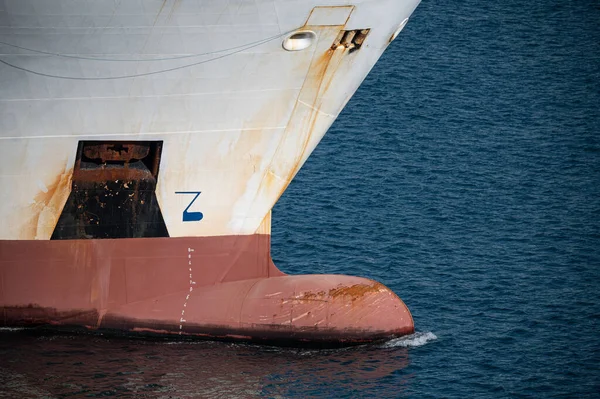 Plan Rapproché Détail Navire Dans Mer Bleue — Photo