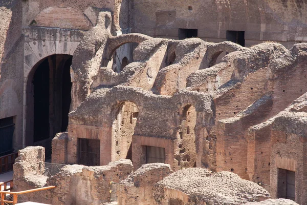 Primer Plano Las Paredes Interiores Del Coliseo Día Soleado Roma — Foto de Stock