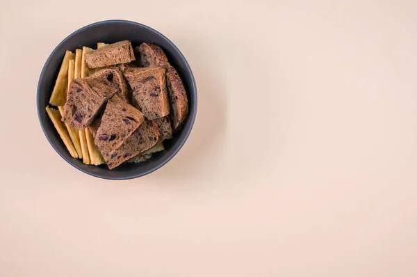 Ein Blick Von Oben Auf Die Salzigen Cracker Mit Braunen — Stockfoto