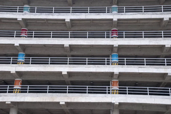 Large concrete structure used for exterior parking, architecture and engineering of high urban impact.