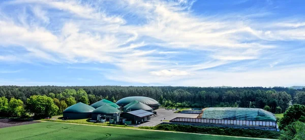 Paisagem Uma Fábrica Biogás Para Produção Energia Eléctrica Partir Resíduos — Fotografia de Stock