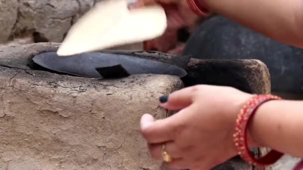 Material Primer Plano Manos Femeninas Haciendo Pasteles Cocina Tradicional Aire — Vídeos de Stock