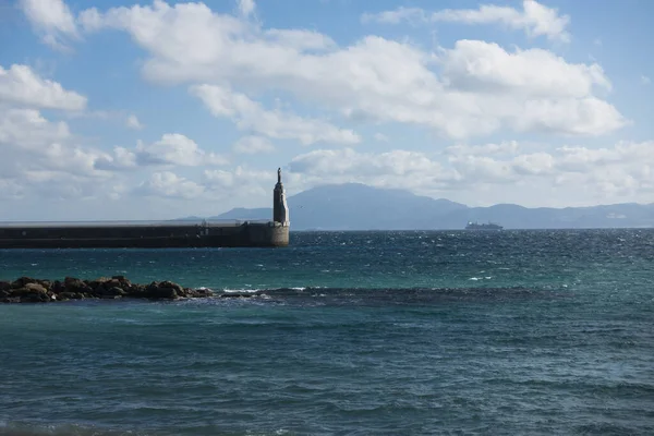 Spanya Nın Tarifa Limanının Girişindeki Heykeli Cebelitarık Boğazı — Stok fotoğraf