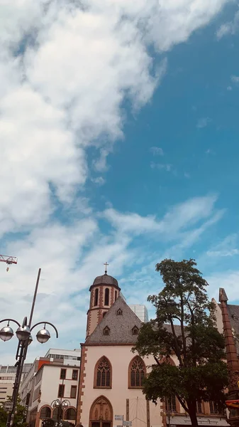 Disparo Vertical Liebfrauenkirche Frankfurt Alemania — Foto de Stock