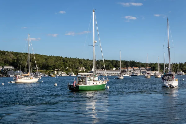 Boothbay Harbor Estados Unidos Jul 2021 Navios Que Navegam Porto — Fotografia de Stock