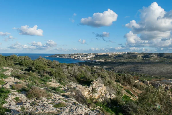 Mellieha Malta 2021 Vista Bahía Ghadira Pueblo Mellieha Visto Desde —  Fotos de Stock