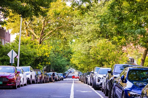 Queens Spojené Státy Července 2021 Auta Zaparkovaná Ulici Veletrhu Astoria — Stock fotografie
