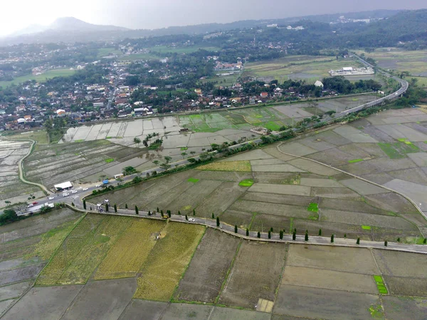 Aerial View Cultivated Grassland City Long Streets Leading Clear Sky — Stock Photo, Image