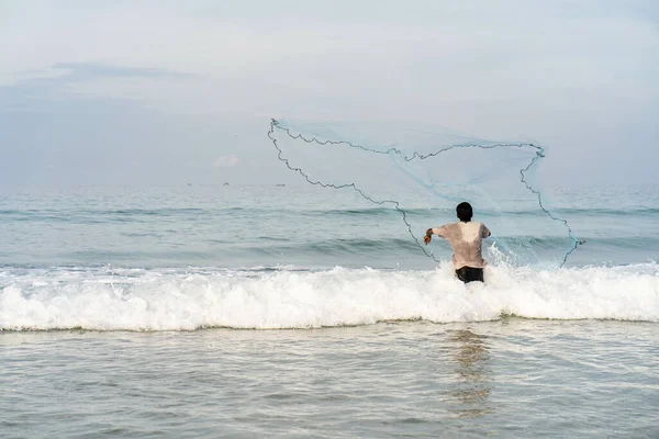 Closeup Shot Male Fishing Net Sandy Beach Melded Seascape Skyline — Stock Photo, Image