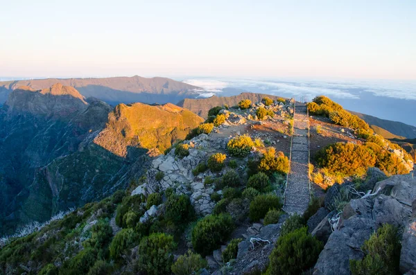 Hermosa Vista Las Montañas Durante Atardecer Pico Ruivo Madeira — Foto de Stock