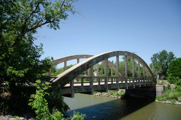 Una Vista Pared Del Puente Agua Fondo — Foto de Stock