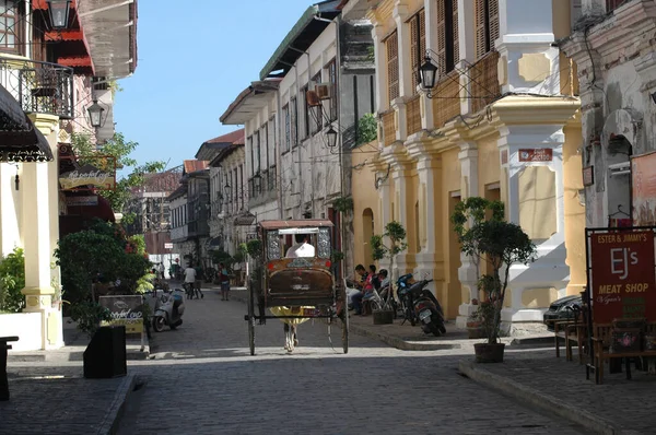 Vigan Philippines Sep 2010 Задній Вид Віз Коней Їде Вулицями — стокове фото