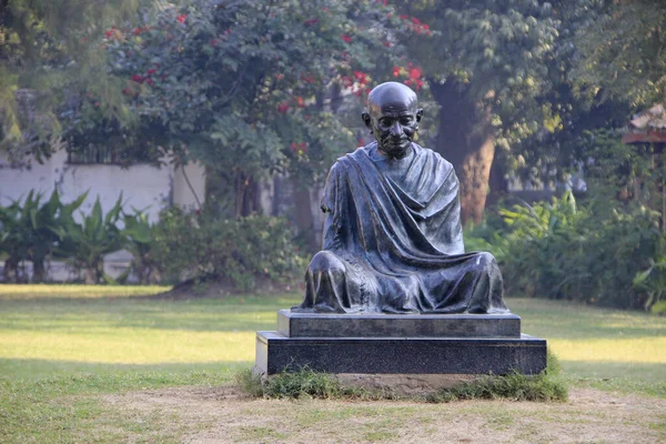 Een Standbeeld Van Mahatma Gandhi Bij Sabarmathi Ashram Ahmedabad Gujarath — Stockfoto