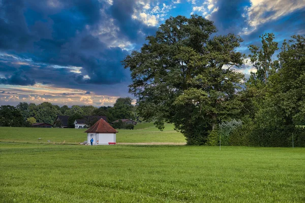 Una Escena Rural Con Una Naturaleza Pintoresca Paisaje Nublado Dramático — Foto de Stock