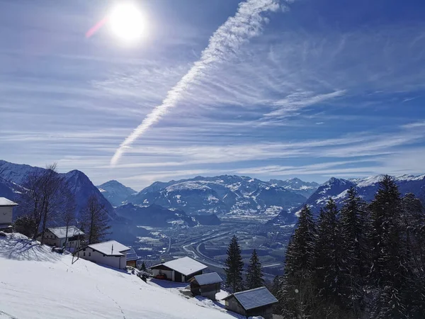 Giornata Nevosa Sulle Montagne Del Liechtenstein Presa Triesenberg — Foto Stock