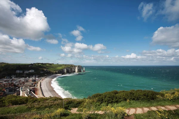 Uma Vista Panorâmica Bela Costa Falésias Etretat França Verão — Fotografia de Stock