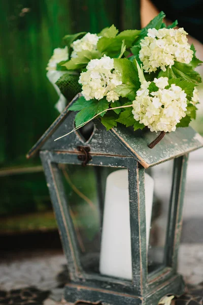 결혼식을 꽃불이 램프를 클로즈업 — 스톡 사진