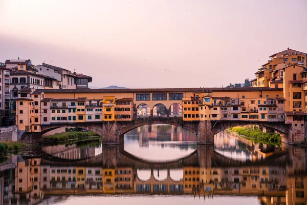 Arno Nehri Üzerindeki Ponte Vecchio Nun Güzel Manzarası Floransa Talya — Stok fotoğraf