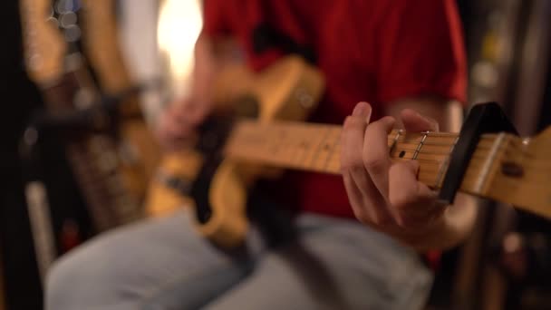 Músico Anónimo Tocando Guitarra Estudio Grabación — Vídeos de Stock