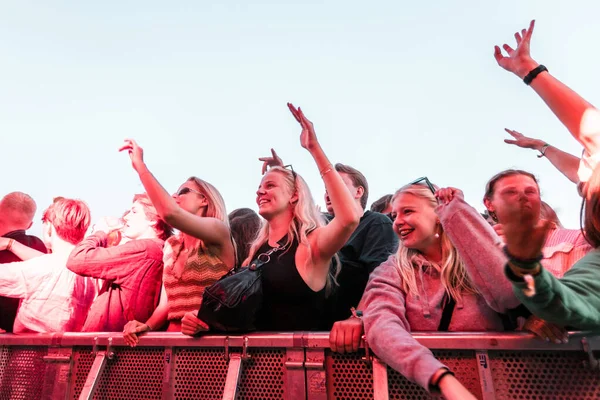 Tisvildelej Dinamarca Julio 2021 Gente Joven Divierte Durante Festival Tisvildelej — Foto de Stock