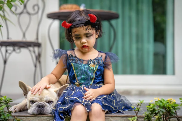 Una Linda Chica Del Sudeste Asiático Tailandia Disfraz Halloween Maquillaje —  Fotos de Stock