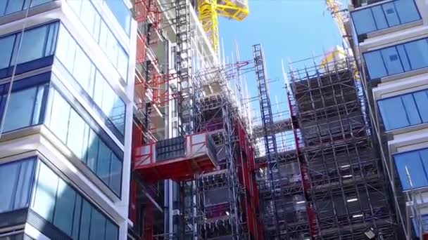 Aufnahmen Vom Bau Mit Einer Neuen Hausfassade — Stockvideo
