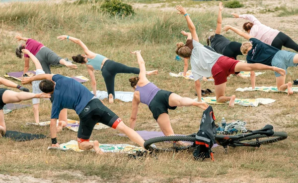 Tisvildeleje Denmark Jul 2021 Closeup Shot Young People Doing Yoga — Stock Photo, Image