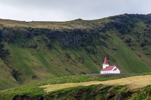 Vik Myrdal Iceland Aug 2016 Vik Myrdal Church Типова Церква — стокове фото