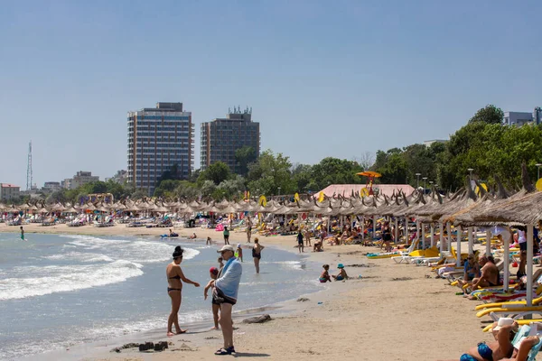 Satur Romania 2021 Los Turistas Mar Negro Playa Día Soleado —  Fotos de Stock