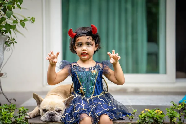 Una Linda Chica Del Sudeste Asiático Tailandia Disfraz Halloween Maquillaje —  Fotos de Stock