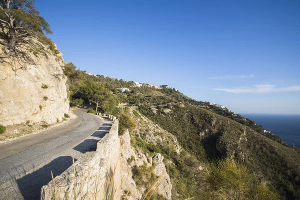 Una Strada Montagna Con Una Barriera Urto Pietra Almunecar Spagna — Foto Stock