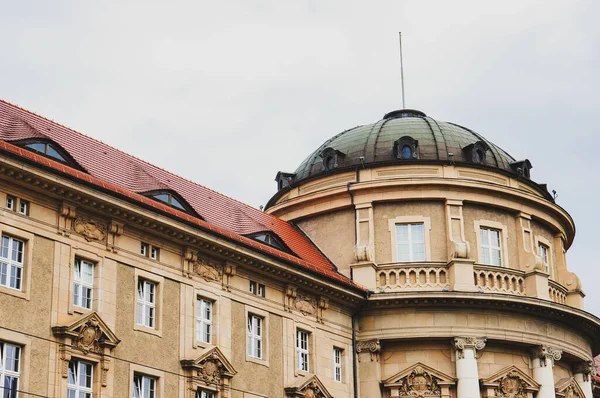 Poznan Polonia Abr 2018 Fachada Del Edificio Universidad Medicina Ciencia —  Fotos de Stock