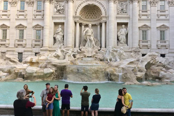 Rome Italie Sept 2019 Fontaine Antique Trevi Les Touristes Rome — Photo