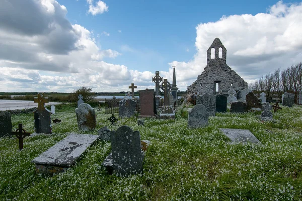 Een Landschap Van Our Lady Island Onder Een Blauwe Bewolkte — Stockfoto