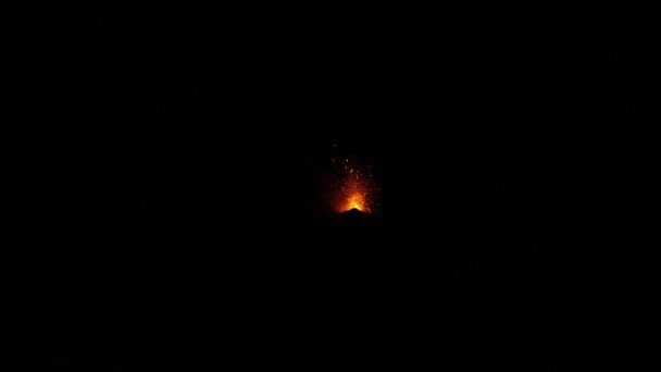 Riprese Notturne Eruzione Vulcanica Nell Oscurità — Video Stock