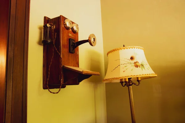 Egy Retro Antik Vezetékes Telefon Egy Házban Torontóban Kanadában — Stock Fotó