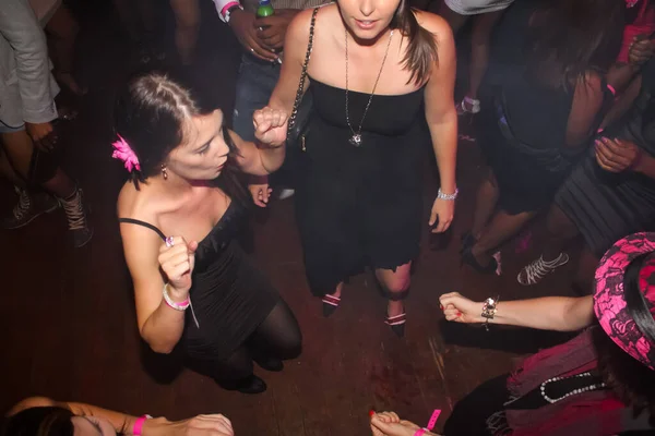Johannesburg Sudáfrica Abr 2019 Noche Chicas Bailando Con Amigos Discoteca — Foto de Stock