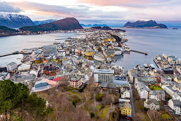 Vista Cidade Alesund Noruega Dia Frio — Fotografia de Stock