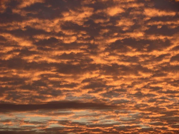 Uma Gloriosa Paisagem Nublada Pôr Sol Dourado — Fotografia de Stock