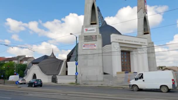 Timisoara Rumänien Maj 2021 Den Ortodoxa Kyrkan Sedd Från Parcul — Stockvideo