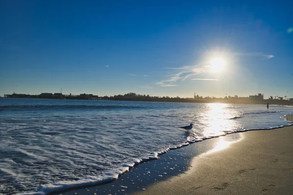 Malowniczy Widok Błękitnego Oceanu Słoneczny Dzień — Zdjęcie stockowe