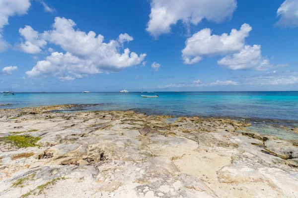 从岸上俯瞰大海和天空 Cozumel Quintana Roo 墨西哥 — 图库照片