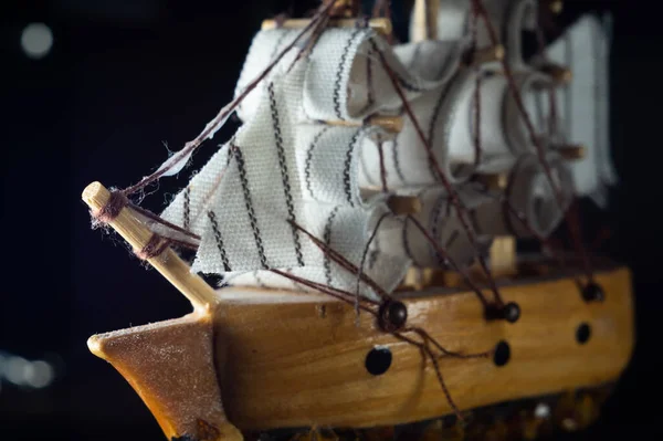 Primer Plano Pequeño Barco Pirata Modelo — Foto de Stock