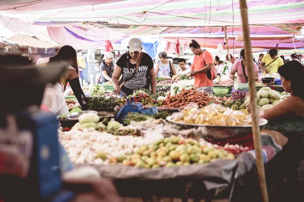 Bacolod Filipinas Febrero 2019 Mercado Nativo Filipino Con Gente Local — Foto de Stock