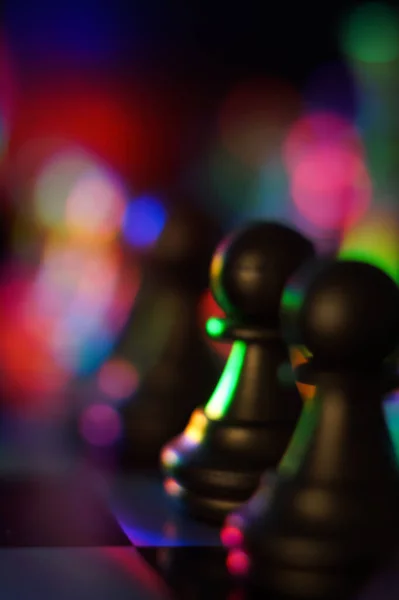 Primer Plano Vertical Coloridas Luces Bokeh Piezas Ajedrez — Foto de Stock