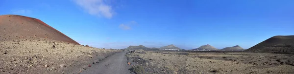Бесплодный Вулканический Ландшафт Испанского Острова Лансароте — стоковое фото