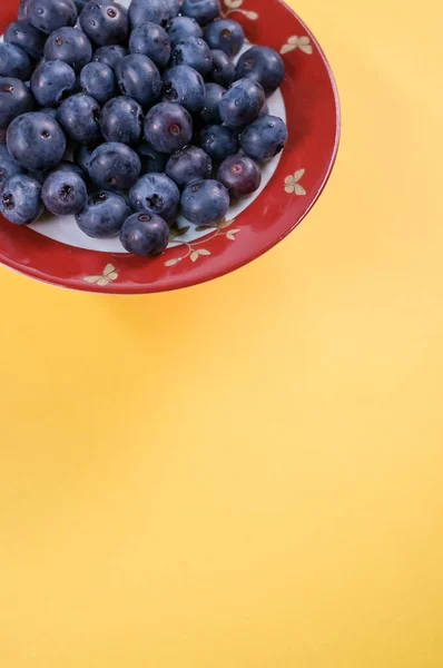 View Sweet Tasty Blueberries Plate Yellow Background Text Space — Stock Photo, Image