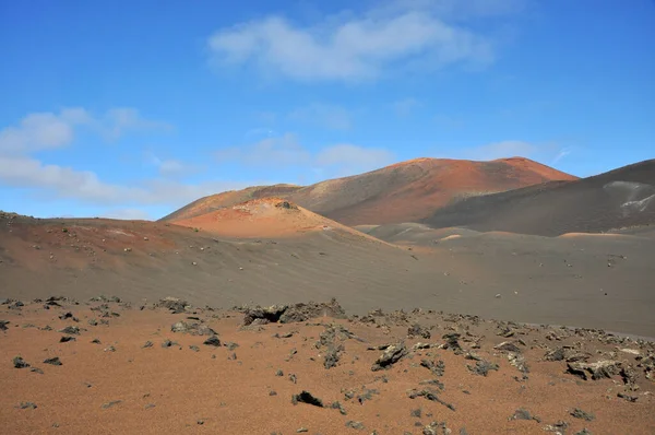 Karge Vulkanlandschaft Auf Der Spanischen Kanareninsel Lanzarote — Stockfoto