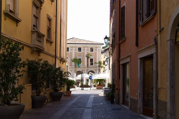 Italië Aug 2021 Een Prachtige Straat Van Salo Italië Met — Stockfoto